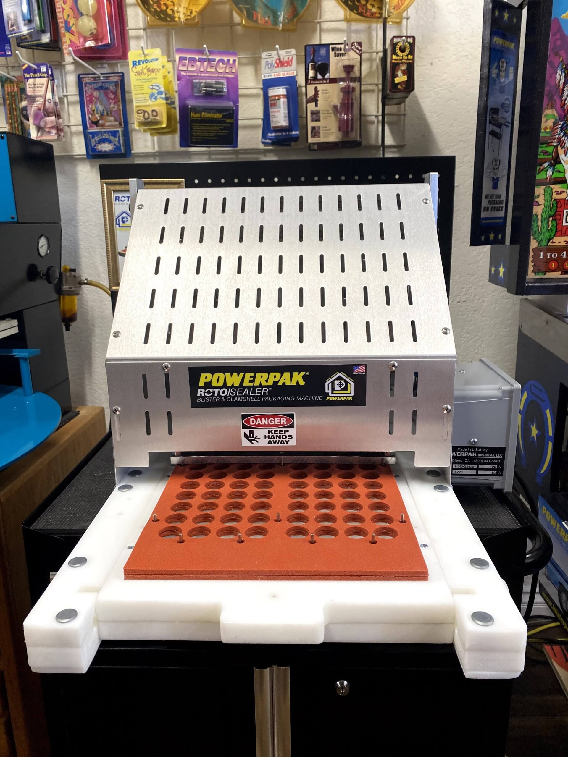 Flip sealer machine