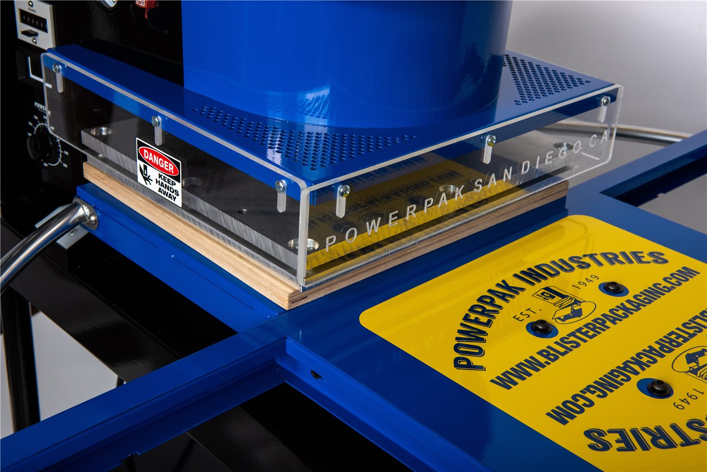 Powerpak 4-Station blister and clamshell sealing workflow